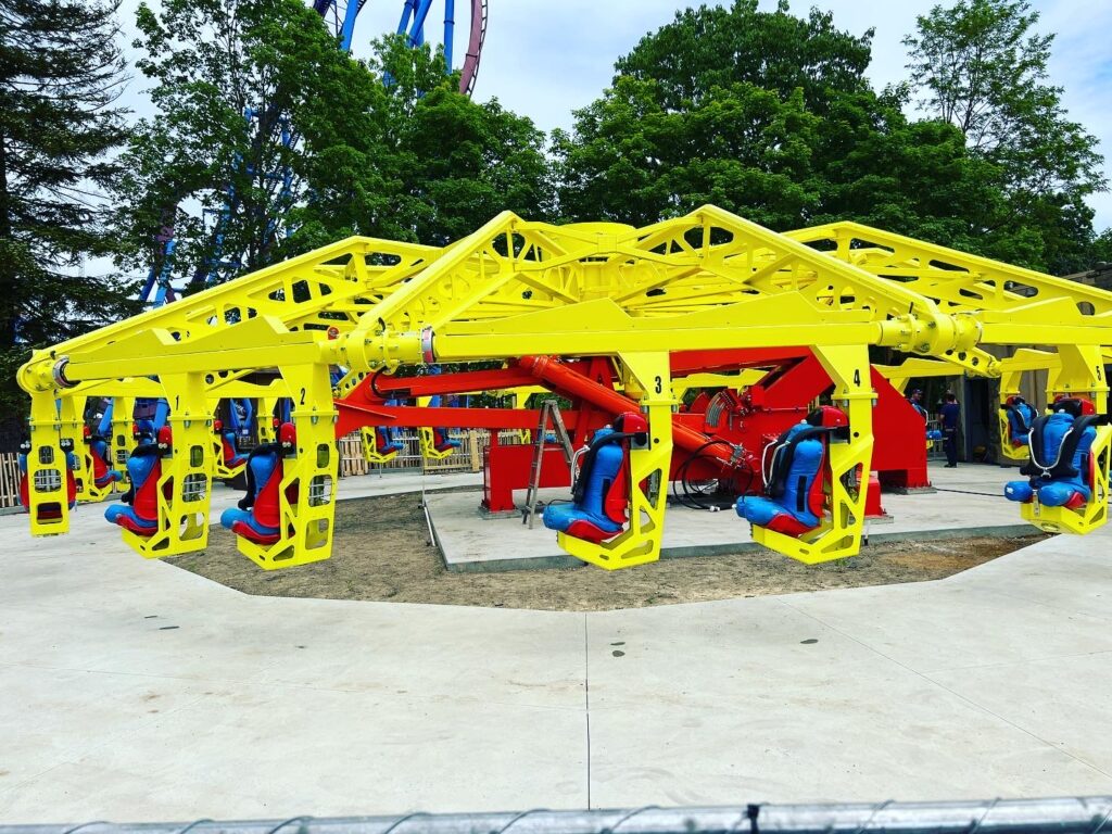 New Theming At Adventure Port - Kings Island
