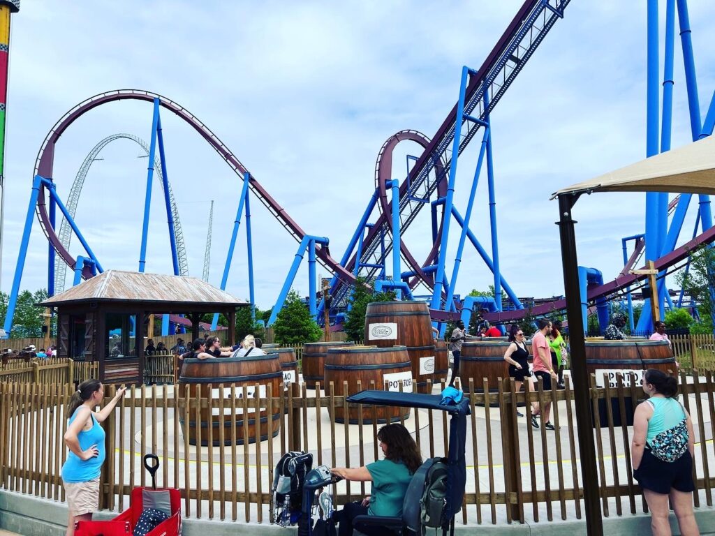 New Theming At Adventure Port - Kings Island