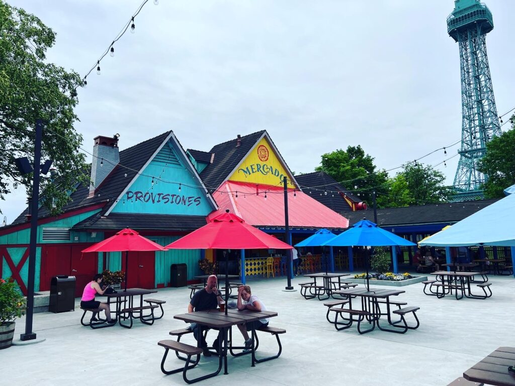 New Theming At Adventure Port - Kings Island