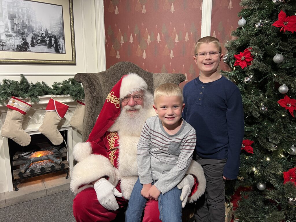 Meeting Santa Claus at Cincinnati Museum Center